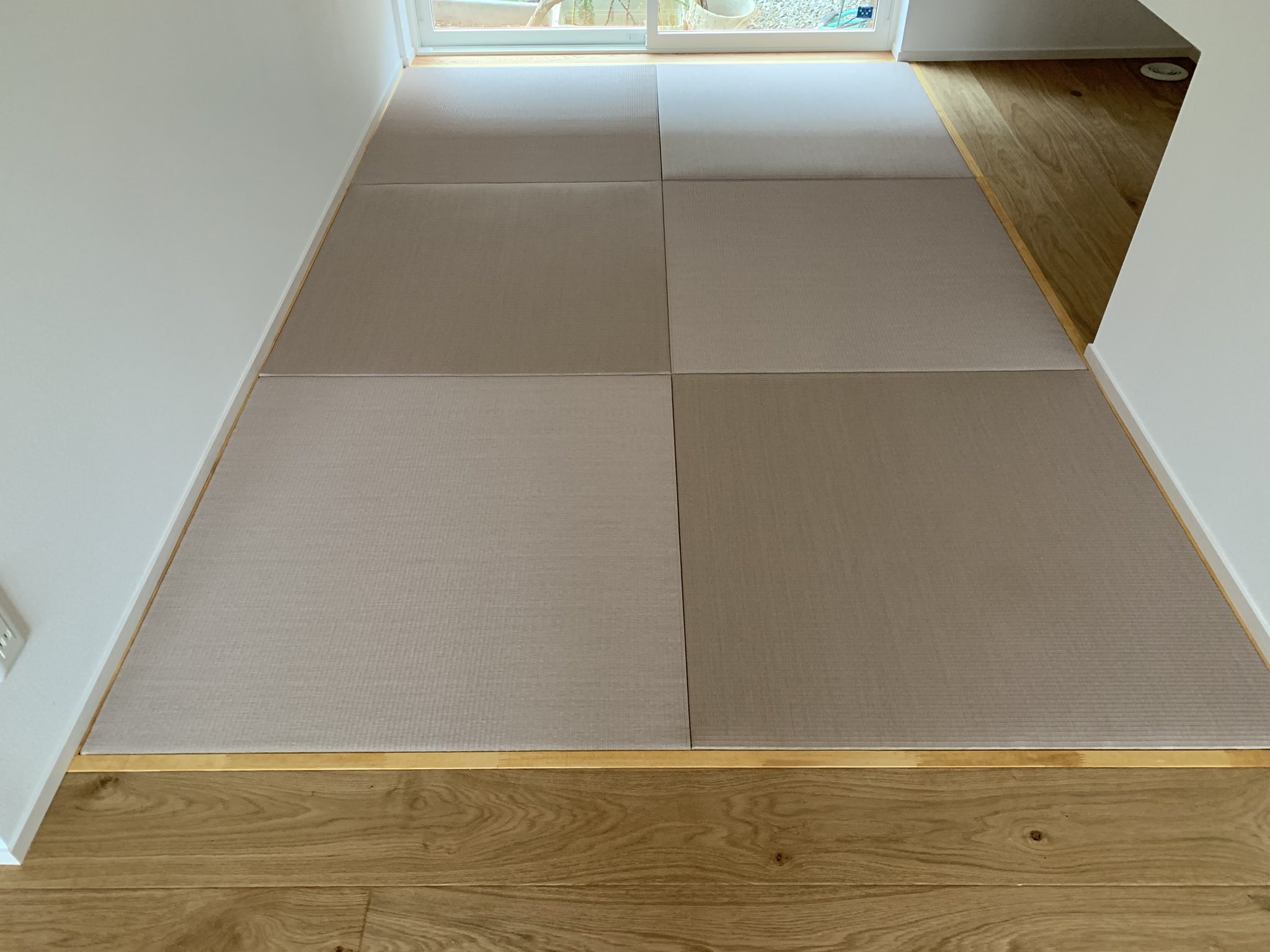 Takada Tatami 今日の畳 新畳 畳新調 半畳縁無畳 樹脂畳 3畳間の畳コーナー セキスイ美草 目積ピンク ピンクの畳