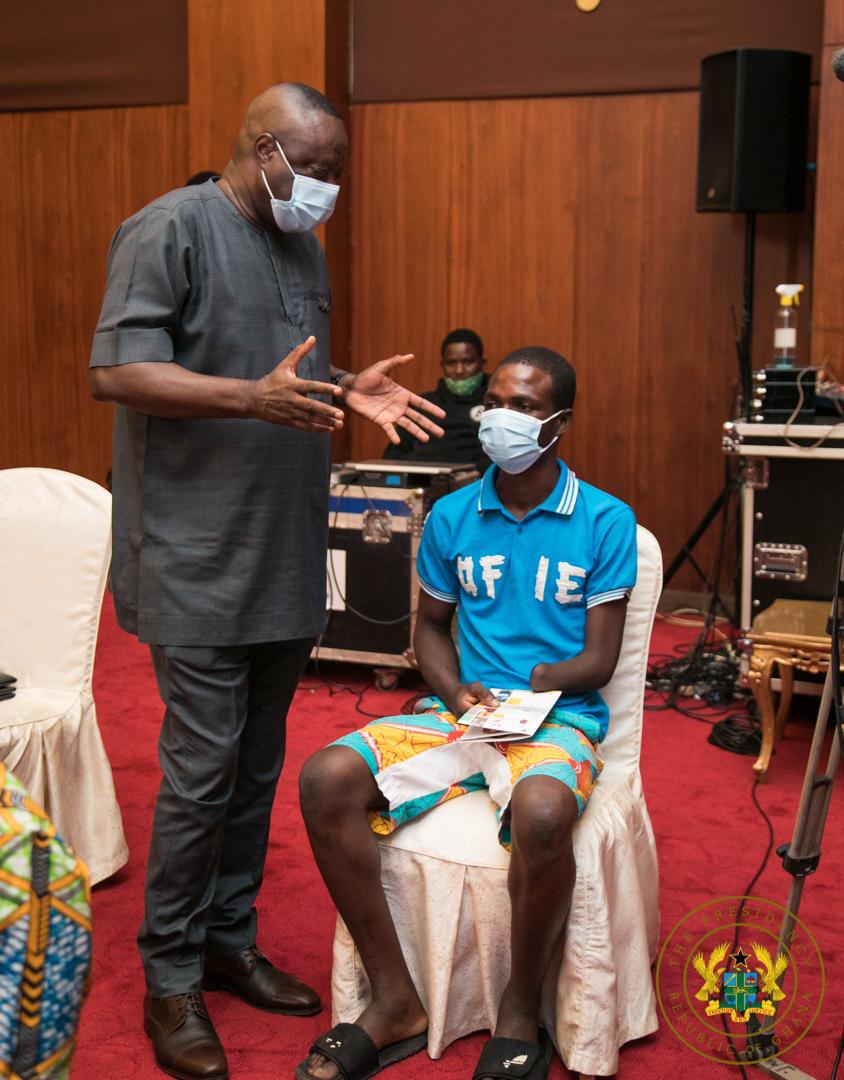AkwapimB's tweet photo. #WearYourMaskGH https://t.co/NZrfdCZB41