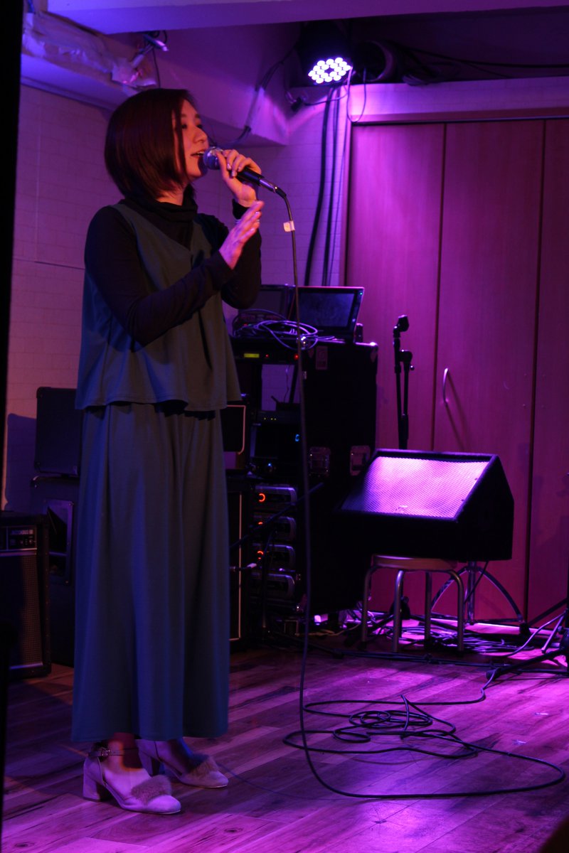 Sak24768051's tweet image. 19.01.19(土)
池袋CANOPUS二周年記念イベント
＠池袋CANOPUS

徳田亜佳音さん(@choppy0882
)②

#池袋CANOPUS #二周年記念
#LIVE #ライブ
#徳田亜佳音 #歌唄い
#一眼レフ
#ファインダー越しの私の世界 
#写真好きな人と繋がりたい