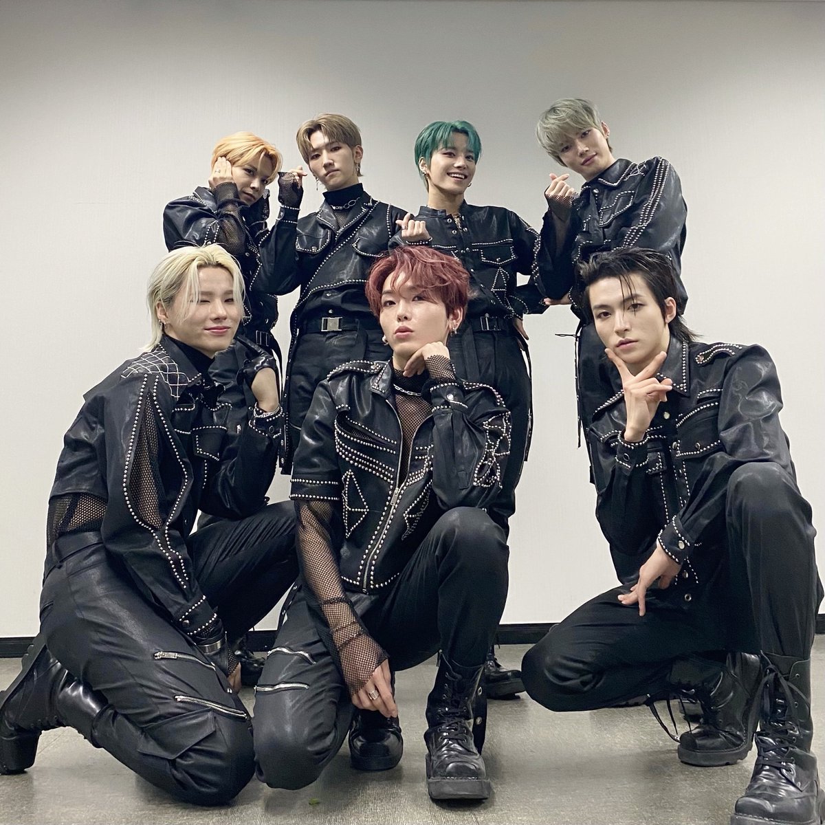 ELASTofficial's tweet photo. [#인기가요]

K-Dangerous가 궁금한
엘링들 모��� 인가에서 🧊채•널•얼•음🧊

#ELAST #엘라스트
#Dangerous #Inkigayo https://t.co/2MUB6V2zIh