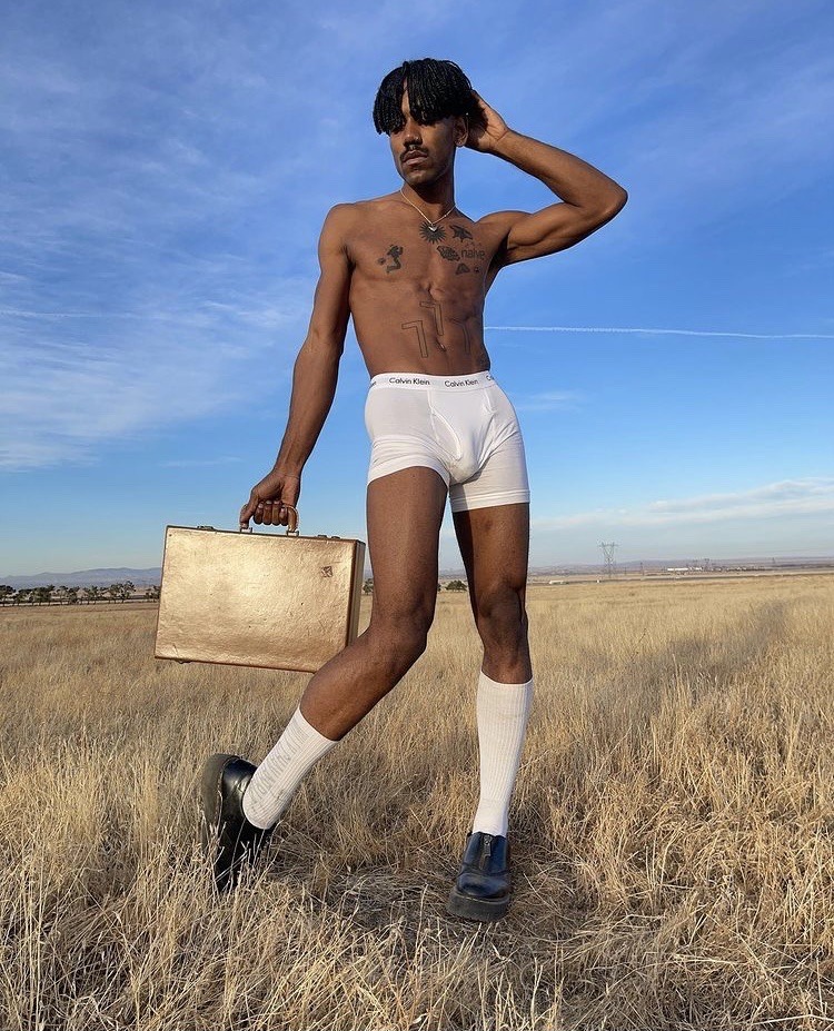 GrahamsRod's tweet photo. #melanin #blackout #modelsofcolor
#blackmodels #blackexcellence
#pocmodel #blackmen #malemodels
#blackmalemodels https://t.co/pjWjJDEOWL