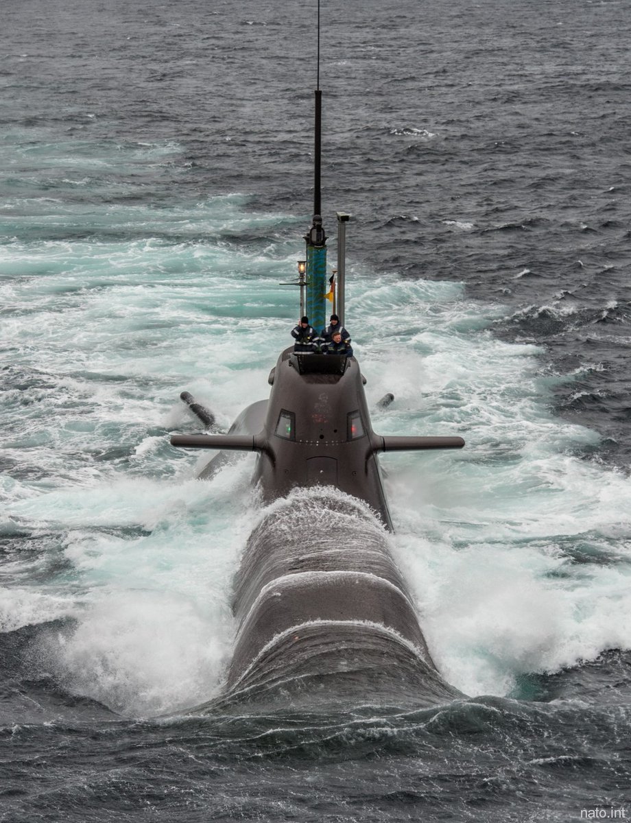 benjohn65's tweet image. German #Type212 class #submarine can operate at high speed on diesel power or stay submerged for 3 weeks on #AirIndependentPropulsion (#AIP) #stealth system @CovertShores

seaforces.org/marint/German-…