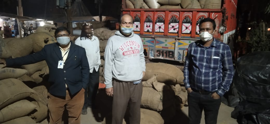 CommitteeMarket's tweet photo. ARCS BHADRAK visited PACS Mondi and verified the procurement process during kms20-21 under Bhadrak district 🙏 https://t.co/DW4atM4GCJ