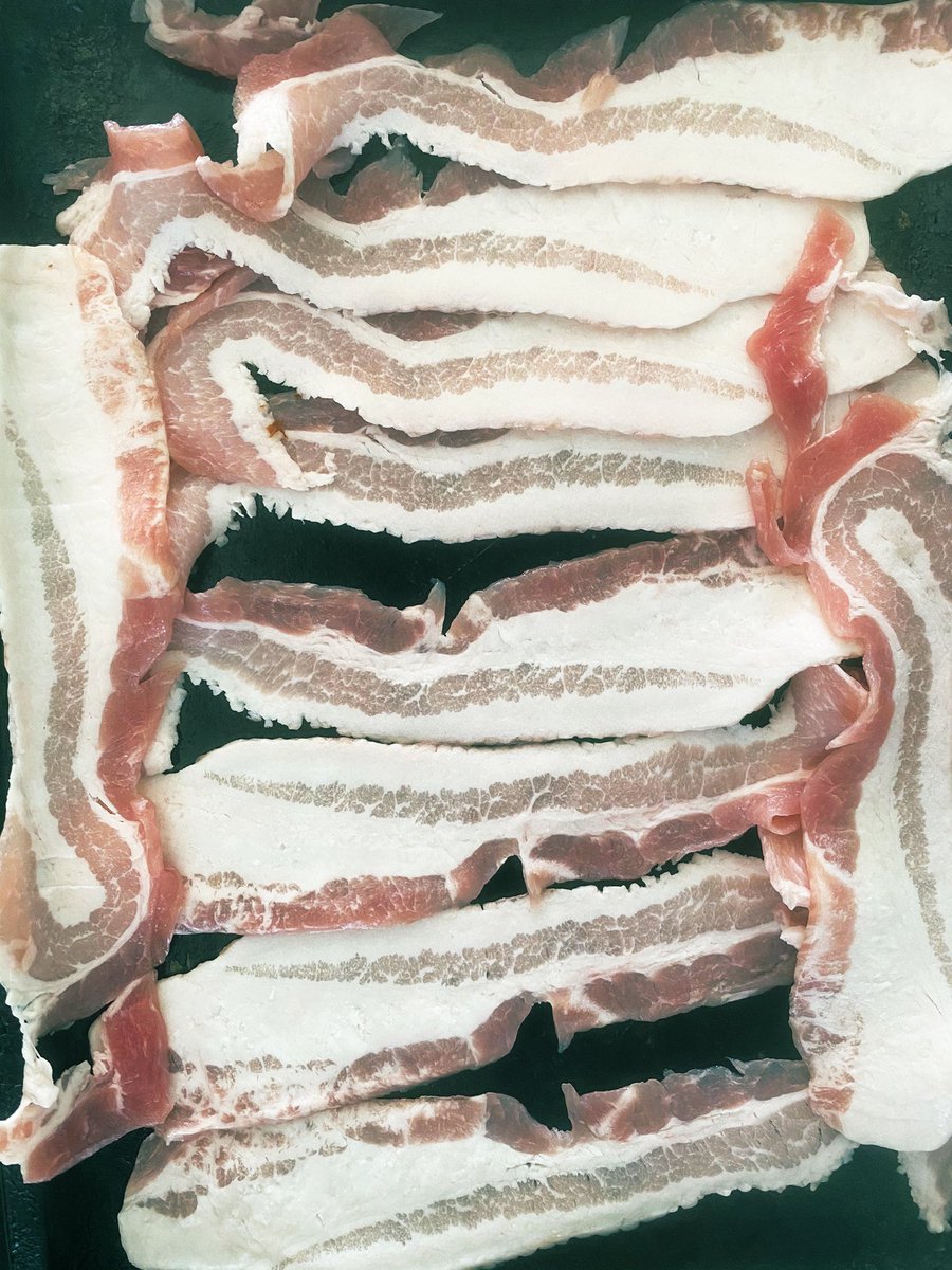 darrenbester's tweet photo. Less streaky, only fatty.... wasn’t really the plan, but here we are @WOOLWORTHS_SA Gonna try enjoy my breakfast anyway 🙈 https://t.co/zQ2e67drEb