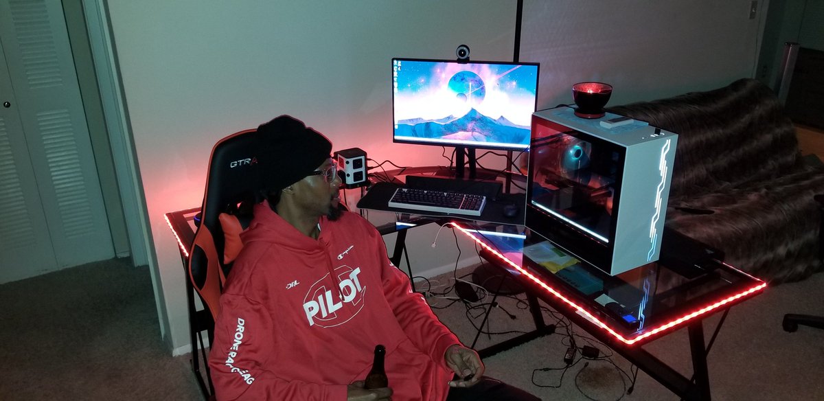 FANATICALLYSICK's tweet photo. Thank you @nexuslinkusa & @gtracingus for sending me the gaming chair. I tried it out this weekend. Love it! 👍🏾 #NexusLink #GTRacing #GamingChair https://t.co/a6j78uLEVu