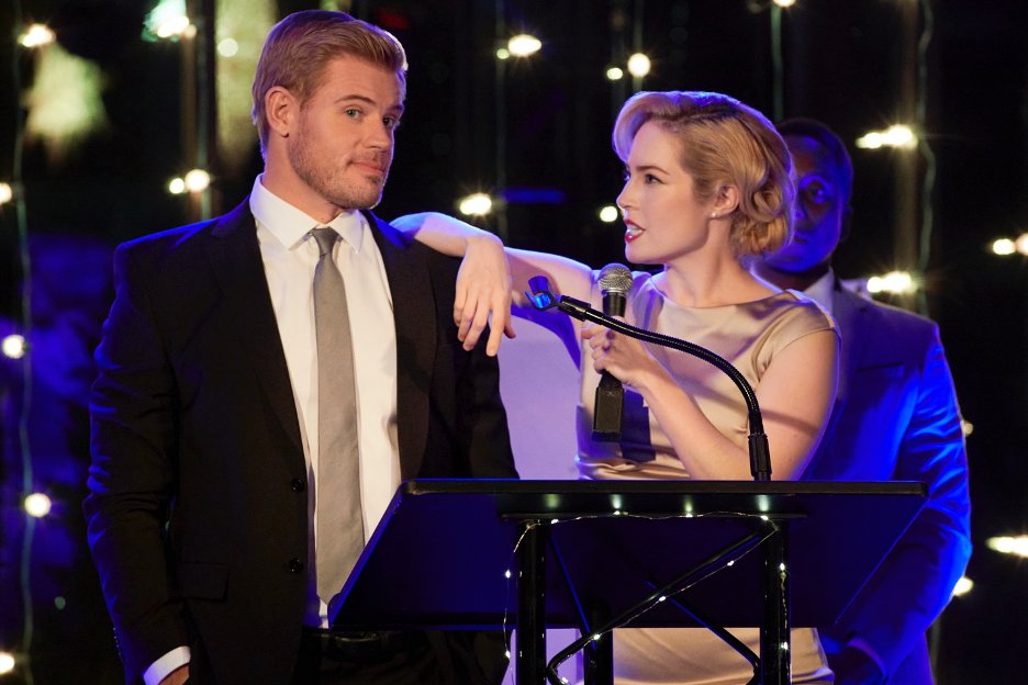 hallmarkchannel's tweet image. Justin @TrevDon and Kayla #CharlotteSullivan have their minds and hearts set on what’s next for them! Will they still get their happily ever after? Will Justin’s comeback happen? Stay tuned #Hallmarkies! #TwofortheWin #NewYearNewMovies