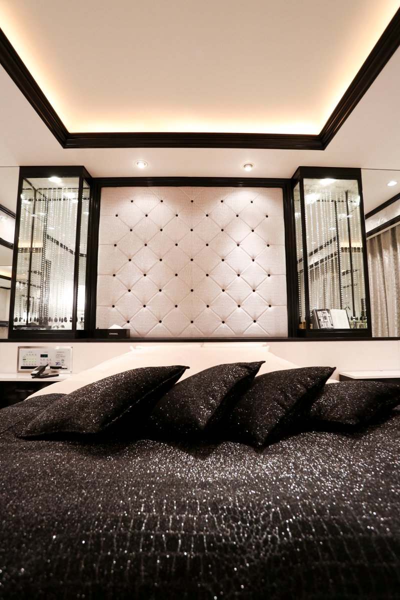 ホテルで撮影 Jpの中の人 On Twitter ホテルで撮影 Jpオススメルーム紹介 中部日本編 ひろびろ贅沢なモノトーン調スタジオ ソファやシャンデリアひとつにまで高級感漂う内装になっています 明るい照明溢れる環境での撮影をお楽しみいただけます 長野県 南の風