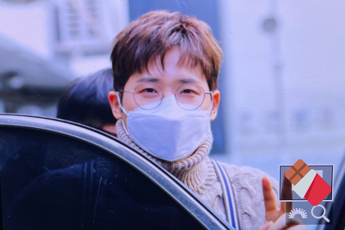 B1A4net's tweet photo. 210117 #신우 #B1A4 #비원에이포 #영화처럼 https://t.co/dzhpVartNJ