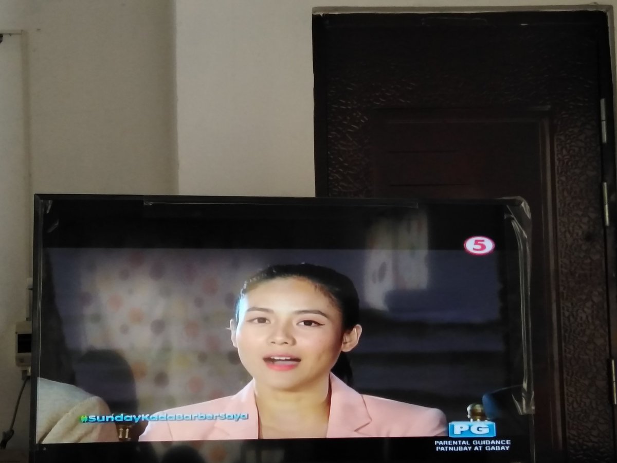 jhenrosal's tweet photo. hi ms.newscaster @ritzazul
#SundayKadaBarberSaya https://t.co/xsp4txEKso