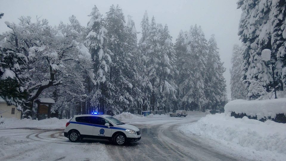 🆘Αναλυτική ενημέρωση, ανά Περιφέρεια σχετικά με διακοπές -απαγορεύσεις κυκλοφορίας, χρήση αντιολισθητικών αλυσίδων κ.λπ. λόγω καιρικών φαινομένων, καθώς και συμβουλές οδικής ασφάλειας.🆘 ➡ ow.ly/YtyN30rt026