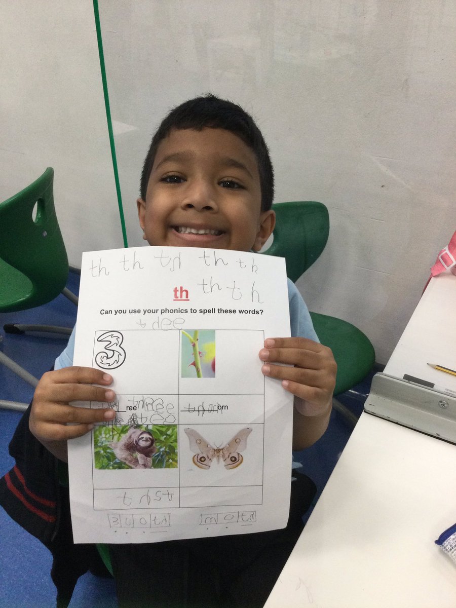 WPS_FS2's tweet photo. Vivan in #FS2F was such a “persevering parrot” practising hard to correct his formation of the h in “th”. #WPSFSLiteracy https://t.co/pP1H1Zf31W