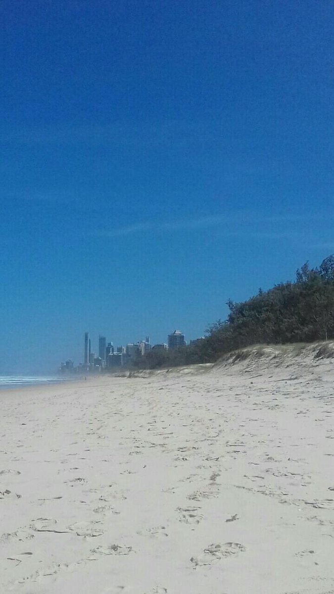 When I think of home, it’s this spot right here that always comes to mind #GC #goldcoast #Queensland #Brisbane #Australia #theresnoplacelikehome #beach #misstheocean #myislandhome