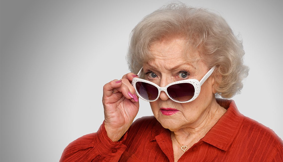 ErinnQuigley's tweet photo. 99 never looked so good #HappyBirthdayBettyWhite https://t.co/ofCLITKnYU