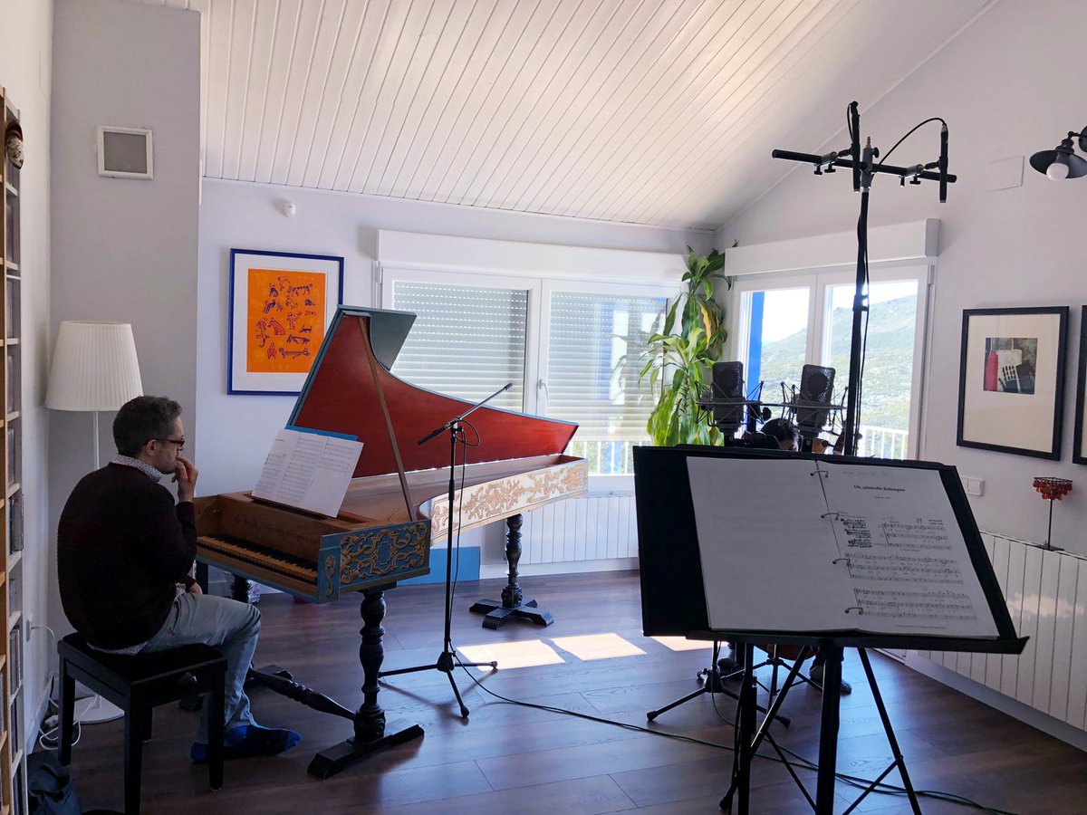 Hoy con nuestro grupo #VN acabamos la grabación del Cd con fantástica música sacra de #JoséEspañol apostando por la recuperación de patrimonio con este maravilloso equipo <a href="/GancedoSonia/">Sonia Gancedo</a> <a href="/tenorvictor/">Víctor Sordo Vicente</a> <a href="/diegoclave/">Diego Fernández</a> #AmarilisDueñas <a href="/cndm_inaem/">CNDM</a> <a href="/ArsHispana/">Ars Hispana</a> <a href="/_pepemompean/">Pepe Mompeán</a>