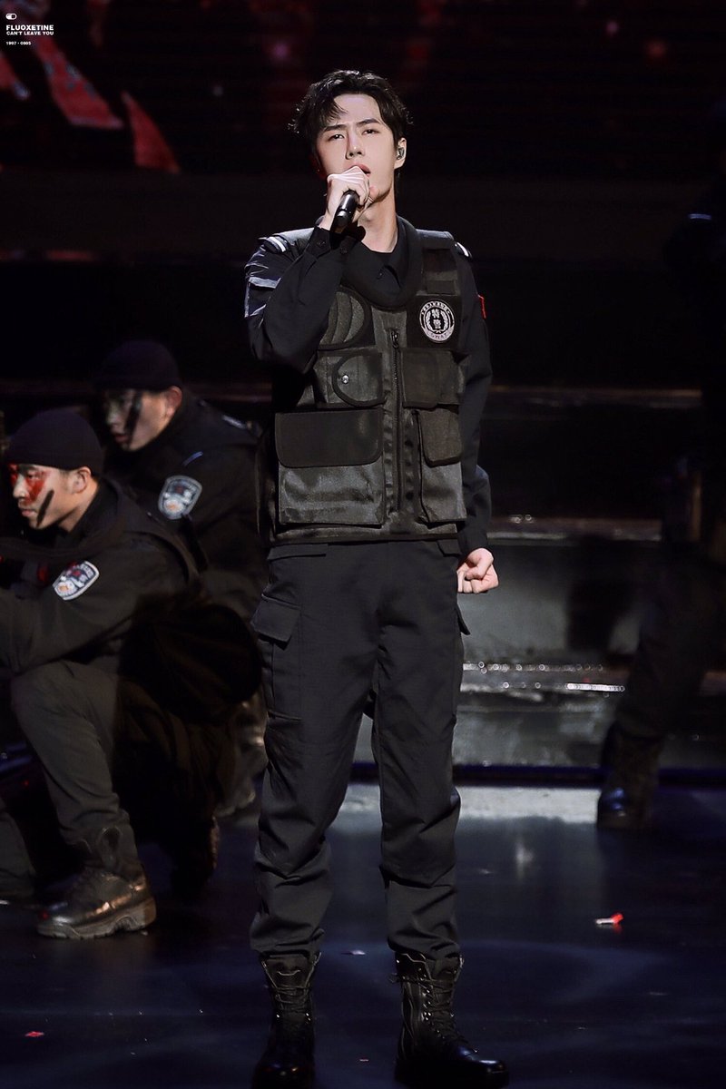 SgWangyibo's tweet photo. 210117/ China Police Day Performance Fansite Pictures 
1/3
Cr: Fluoxetine.王一博
#wangyibo #왕이보 #王一博 https://t.co/TAKtUJadxL