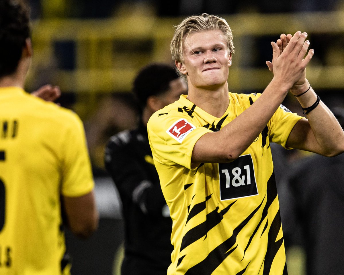 Again, like I said Jovic is not a lone striker and if we sign Halaand then maybe pairing them upfront could be a success. But playing with 2 strikers is not a Real Madrid thing. So this may be highly unlikely to happen.