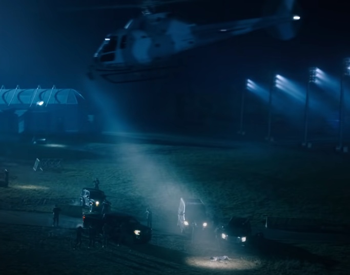 Ils semblent tenter de pénétrer dans le monde de Wanda, l'hélicoptère qu’elle trouve porte le logo du S.W.O.R.D et on pouvait voir un Hélico survoler une zone quadrillée par les autorités.Il est en couleur, comme le réel.