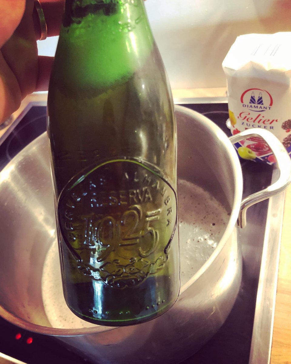 gummibierchen's tweet photo. #Biergelee mit #HopHouseLager #Guinness, #DiamantZucker und als #Kochbier das #Reserva1925 @Alhambra_Es🍺#reserva1925alhambra #spanischesBier #spanishbeer #CervezasAlhambra #alhambrabeer #sundaybeer #sonntagsbier #biersonntag #biergenuss #cervezaespañola #cookingbeer #küchenbier https://t.co/DtuSHIKhYD