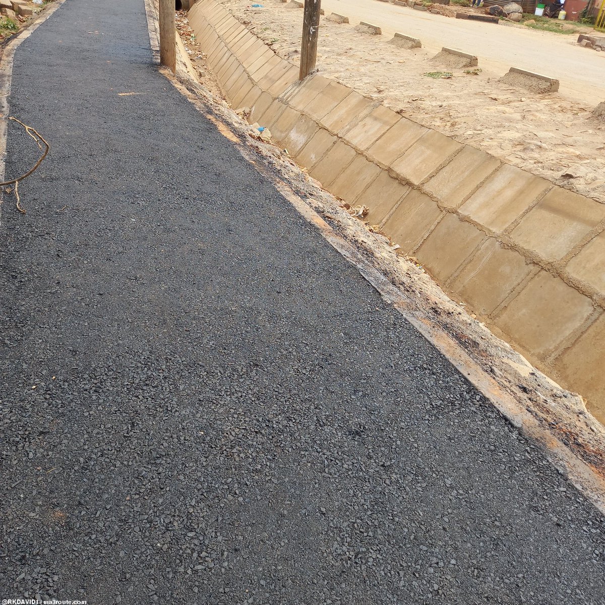 a3Route's tweet photo. 16:27 I have seen alot of these constructions of #walkpaths, but end up invaded as car parking or speeding motorbikes..
How shall it be ensured, it serves the purpose?  https://t.co/rX9NR4zER0 via @RKDAVID1