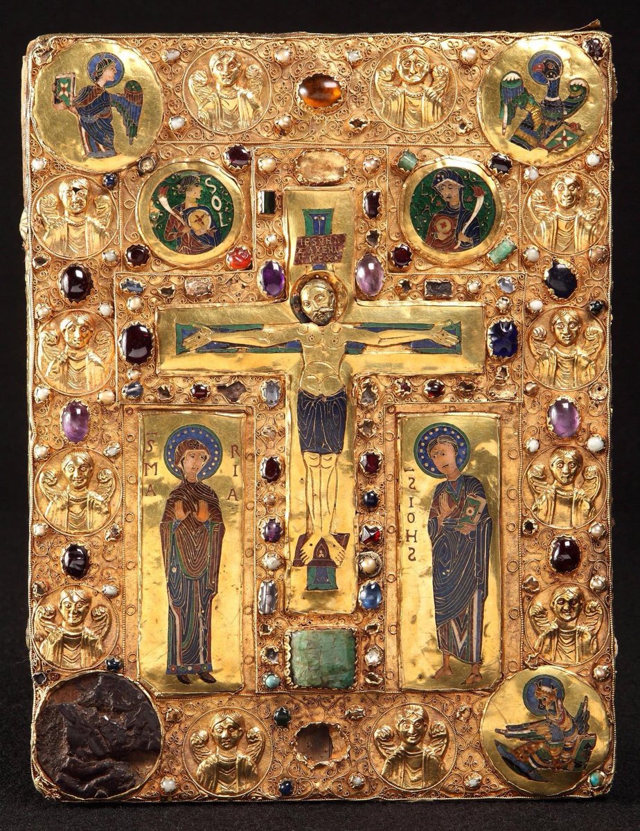 Per la nostra rubrica dedicata ai Musei Diocesani italiani appartenenti all’<a href="/AMEI1996/">AMEI</a>, oggi siamo in #Piemonte al #Museo del Tesoro del Duomo di #Vercelli.

🔗 tesorodelduomovc.it
🎥 youtu.be/2CCgXuWe7Kw

#reteAMEI #museidiocesani #museichiusimuseiaperti  #laculturacura