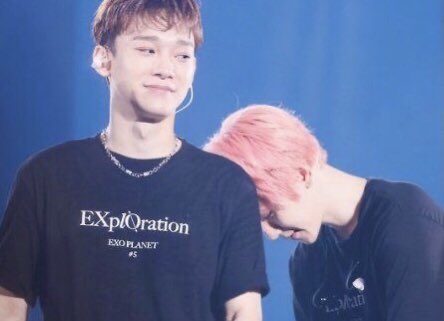 omegaexo's tweet image. this is my favorite baekchen habit