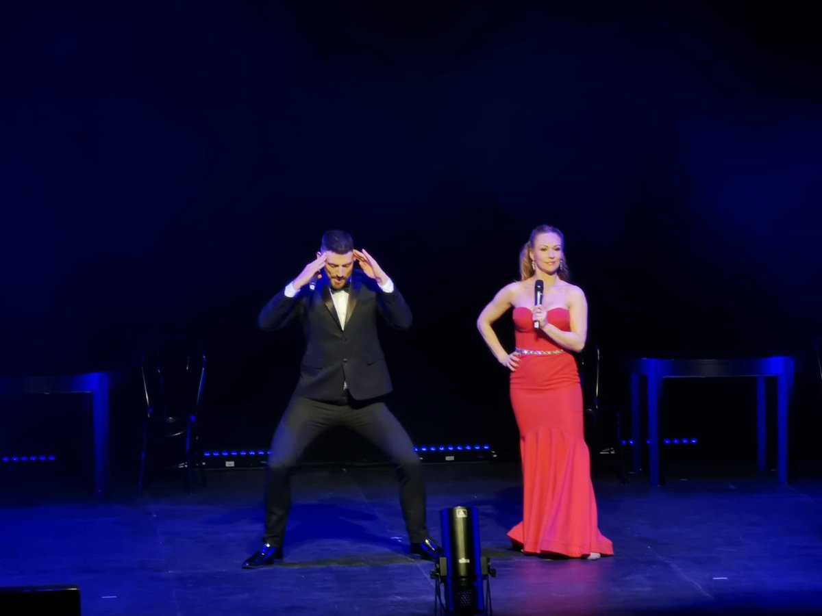 Can’t believe that this time last year I was touring the UK with @JakeQuickenden and was lucky to finished it right bfr the 1st lockdown. Breaks my heart to see my fellow dancers/performers/musician leaving in fear not knowing how they will survive and support their families