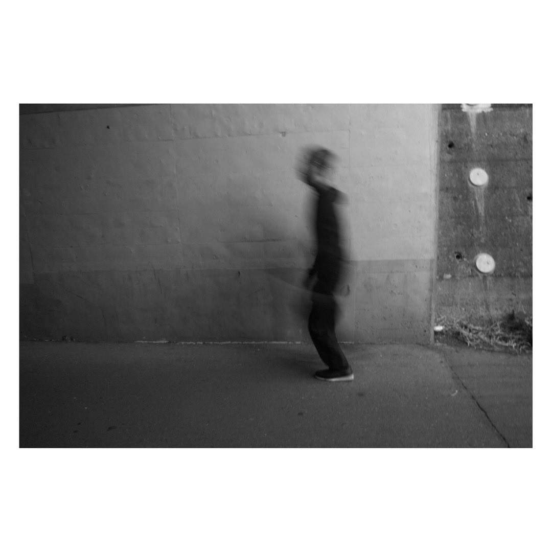 Miroku0310Rose's tweet image. 先日、カナコさんにフィルムで撮って頂いた時、合間にSIGMAのdp Merrillでも撮って頂きました。
フィルムのモノクロに長けてる方は、デジタルのモノクロも素敵ですね！被写体を除けば、笑
Photo : Oho Kanako @ohokanako 
Model : Me
*
#portraitphotography 
#monochromephotography 
#dpmerrill