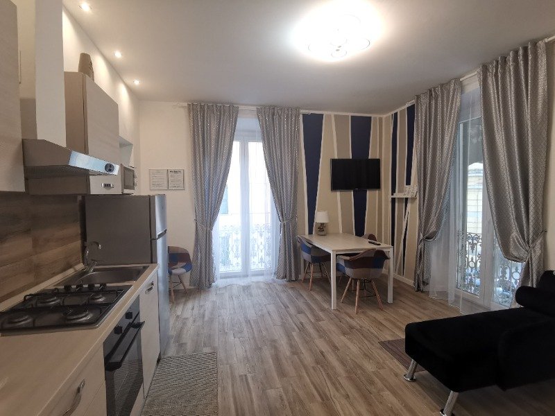 CaseAnnunci's tweet photo. @CaseAnnunci 
La Spezia affitto appartamento dotato di un soggiorno pranzo con cucina attrezzata, divano, tv, aria condizionata.

https://t.co/AHnllCdWDu

#affitto #affitti #casevacanza #casevacanze #caseappartamenti #annunci #laspezia #appartamento #appartamenti #annuncio https://t.co/e8ee3cZR4H