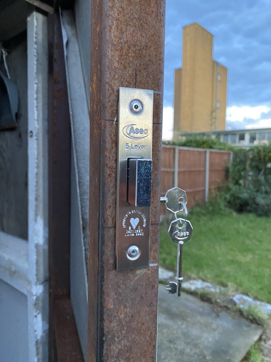 fixmylocks_'s tweet photo. #locksmith #london https://t.co/pAQjNDuN4J