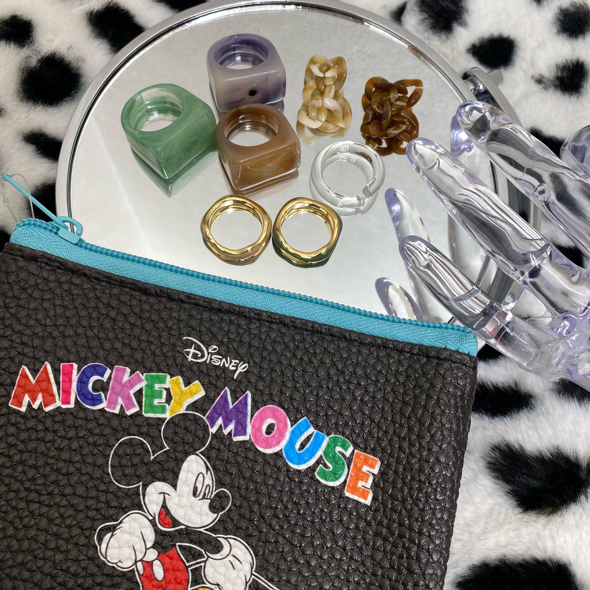 390_accessory's tweet photo. 🦖商品紹介🥥

／
🆕新商品リングが
入荷しております📢
＼

存在感のある淡いカラーで
透け感のあるリングが今っぽい🥑❕
重ね付けしても可愛いです🌟

もちろん全品390円＋tax🐚
#サンキューマート　#プチプラ https://t.co/0gKihBDr3x