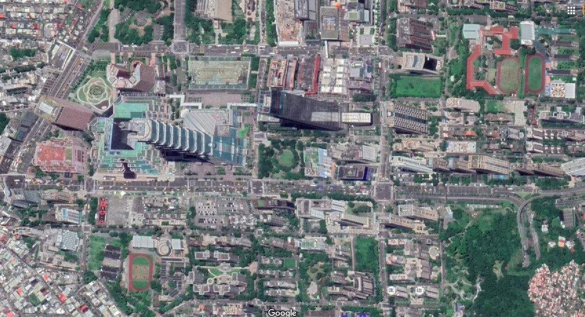 One of the special zones is where the Taipei 101 office tower is located. This was an industrial area that was redeveloped into a new city hall, offices, and shopping malls. Unlike the rest of the city, it's all wide roads and big setbacks, and is best experienced indoors.