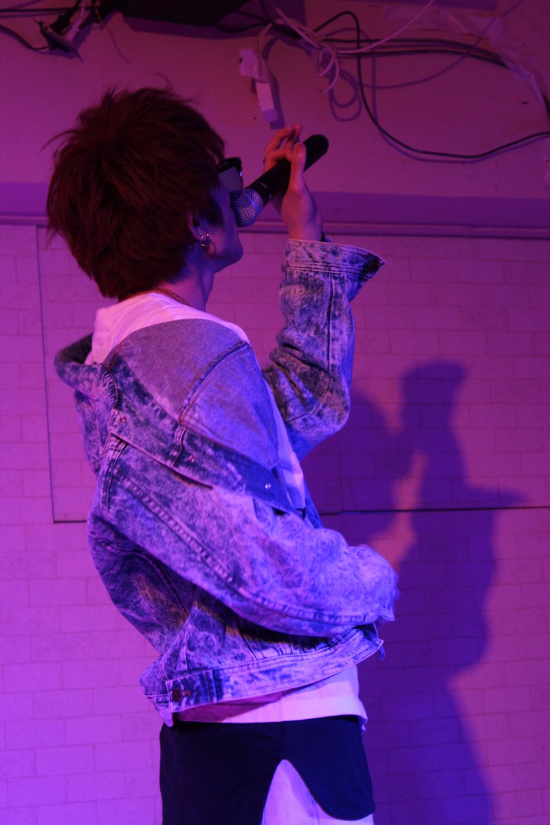 Sak24768051's tweet image. 2019.03.31(日)
TAKU×Hisash1 Happy whiteday
〜年度末はお忙しいですか？〜
＠池袋CANOPUS

Hisash1さん(@hss_1112)①

#Happywhiteday #池袋CANOPUS
#ライブ #LIVE
#Hisash1 #歌うたい
#一眼レフ
#ファインダー越しの私の世界ᅠ
#写真好きな人と繋がりたい
#被写体募集 #モデル募集