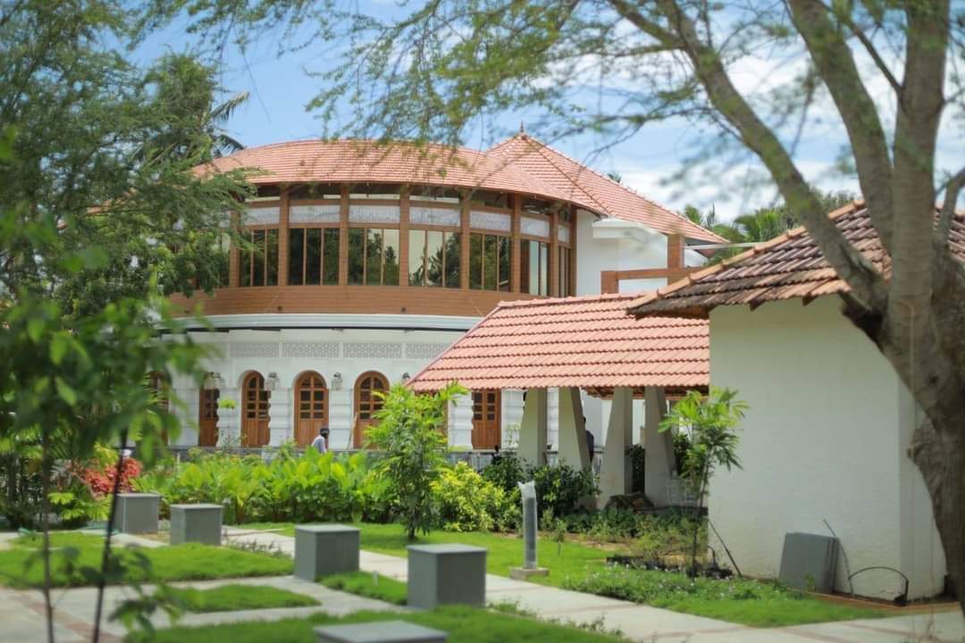 thekorahabraham's tweet photo. This ain't a Club Mahindra holiday resort. This is the Kerala Crafts village, inaugurated by CM @vijayanpinarayi yesterday at Kovalam in Trivandrum district. This 8 acre village is an initiative by the @KeralaTourism department! https://t.co/qqxInRsoIj