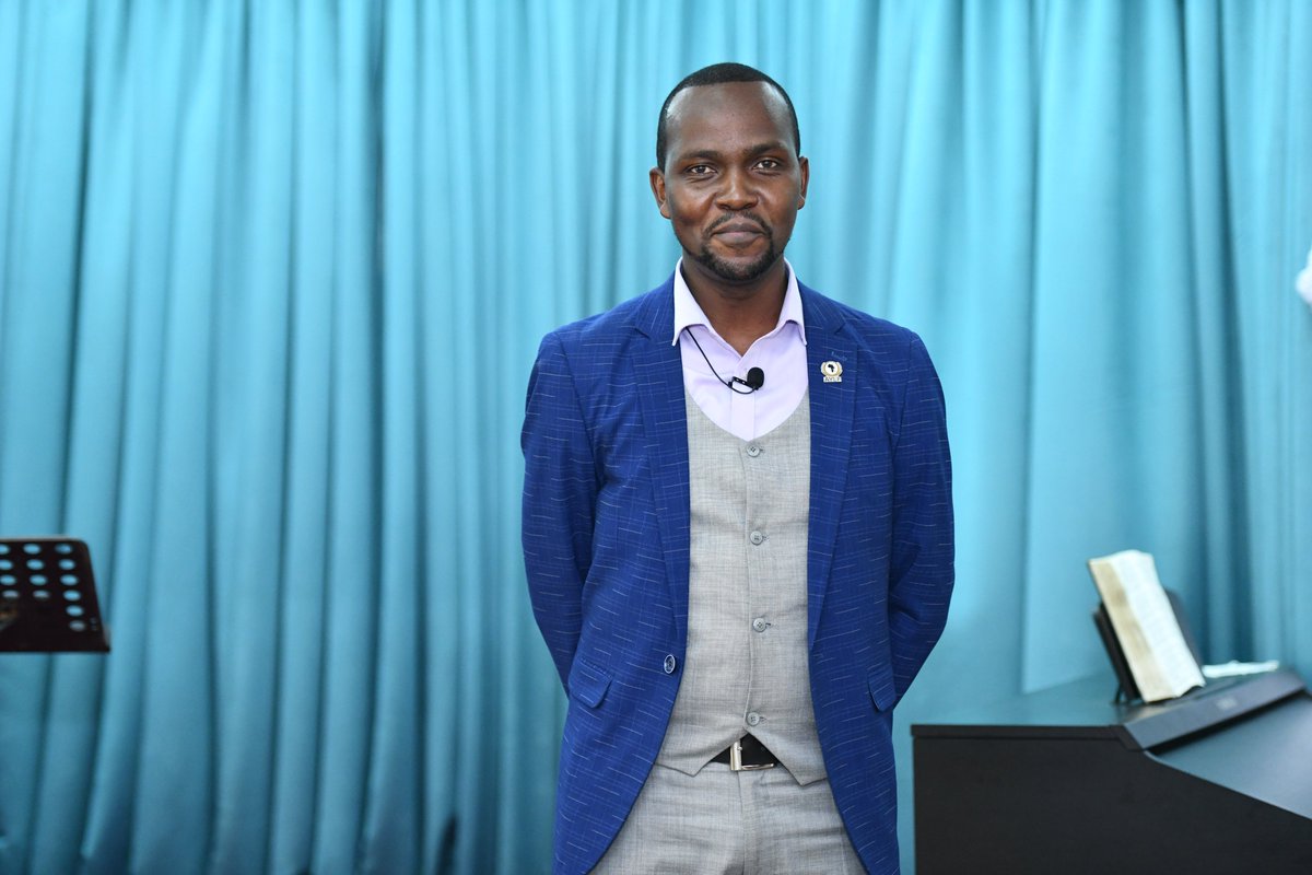 psdaempowerment's tweet photo. CEO Ephraim Wainaina highlights that to make a successful business journey, you need to have the ability to spot a business opportunity, have the resources but also have the right team that will enable you to achieve your business goals. #ParklandsYouthExpo https://t.co/iQBwmLxIDl