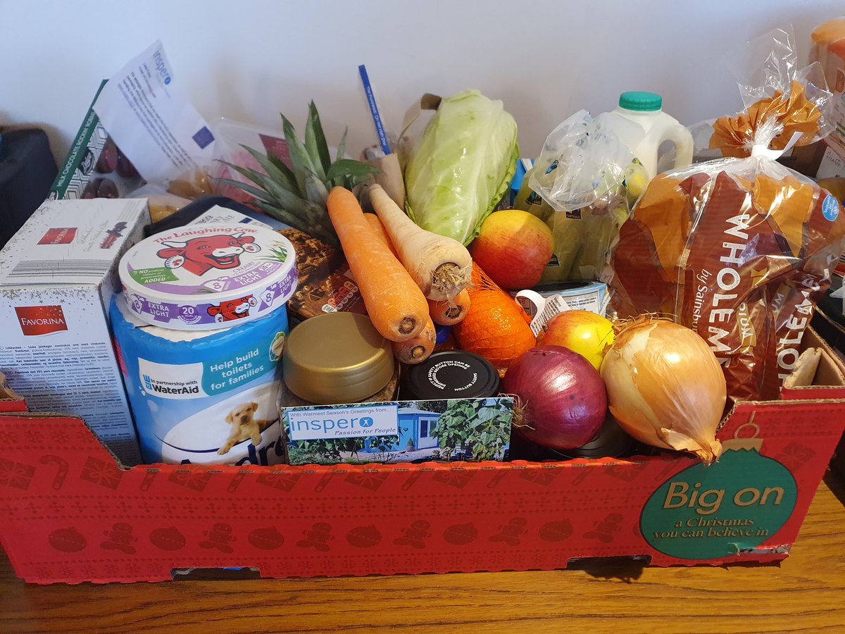 CWatersClark's tweet photo. Our free Family Food Parcels packed with fruit & veg, basic essentials and some treats, we're a small Basingstoke charity #insperouk trying our best to support local families experiencing hardship. #MarcusRashford hope you approve. Inspero xx https://t.co/fmioBtx9SG