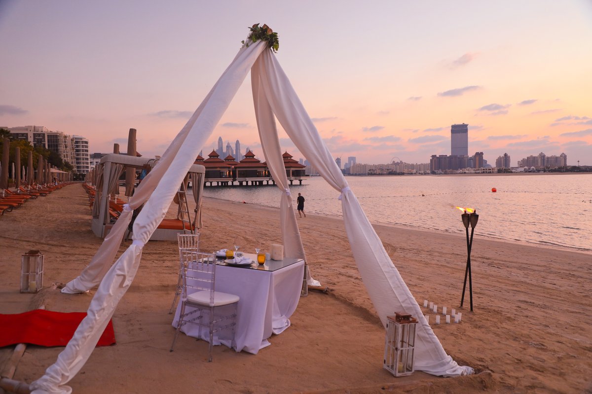 Make your Valentine's a night to remember as the stars begin to twinkle over the skyline from our private beach. For more information call 04 567 8304, WhatsApp +971 56 189 7000 or drop us an email at restaurants.dubai@anantara.com