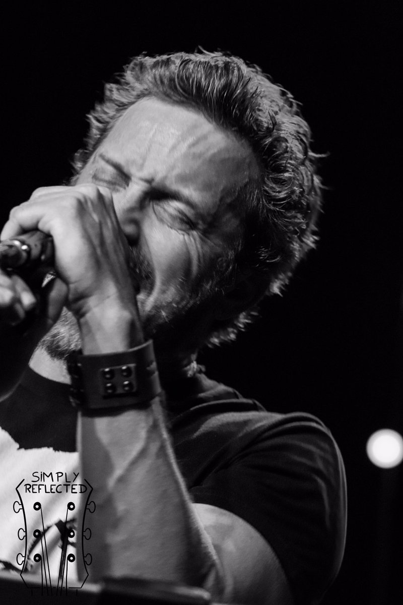 simplyreflectph's tweet photo. .@RobBenedict
Second show
Louden Swain at The North Door
Austin, Texas
January 2020
#AustinSwain #concertphotography https://t.co/IpH55WxTeD