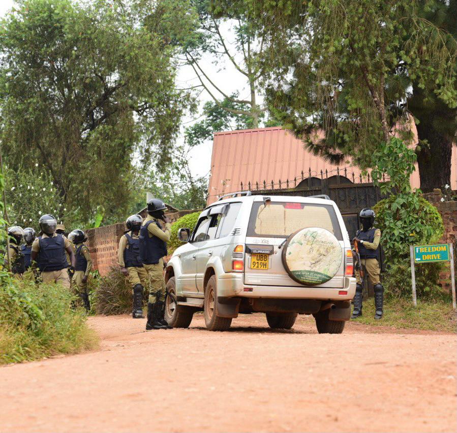 It’s now four days since the military surrounded our home and placed my wife and I under house arrest. We have run out of food supplies and when my wife tried to pick food from the garden yesterday, she was blocked and assaulted by the soldiers staged in our compound. (ADMIN)