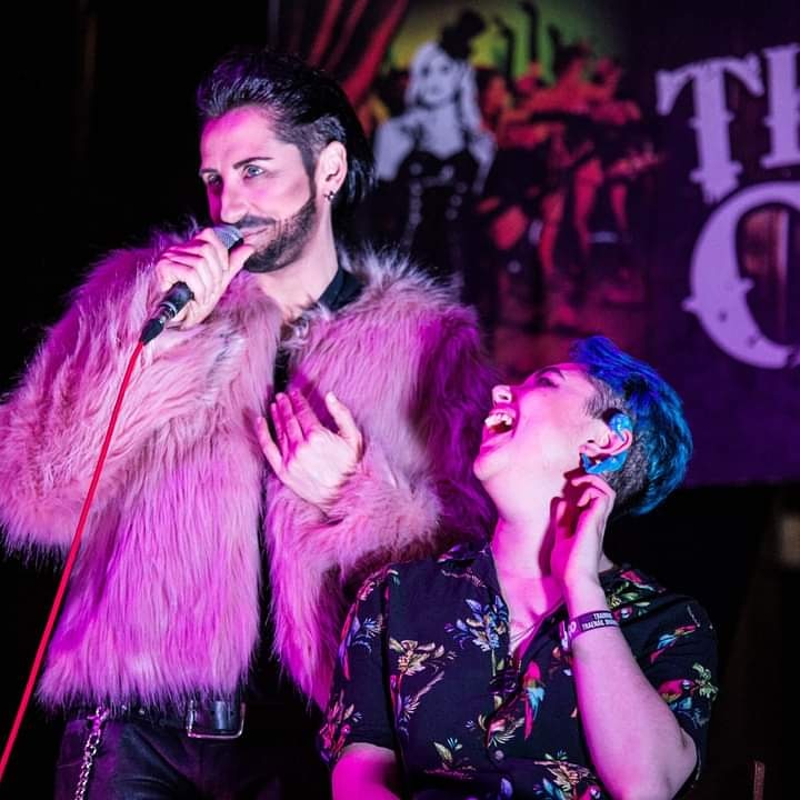 TheDirtyCircus1's tweet photo. Legendary gig here with @KingSlickO at Pink Training in @SultNUIGalway Thanks to @NUIGSU for making it happen Photo EMJ @GCNmag #thedirtycircus @TheUSI #pinktraining https://t.co/4abVwz2fOa