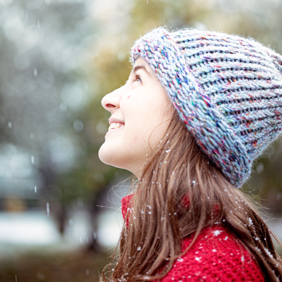 Offre un sourire à tes amis !  
Recevoir une vraie carte d'un(e) ami(e) provoque toujours du plaisir !   merci-facteur.com

#sourire #Carte #CartePostale #Ecrire #lettre #Voeux #MeilleursVoeux #BonneAnnée #Maman #mamanblogueuse #Nouveau #Cadeau #FairePlaisir #Photo #hiver