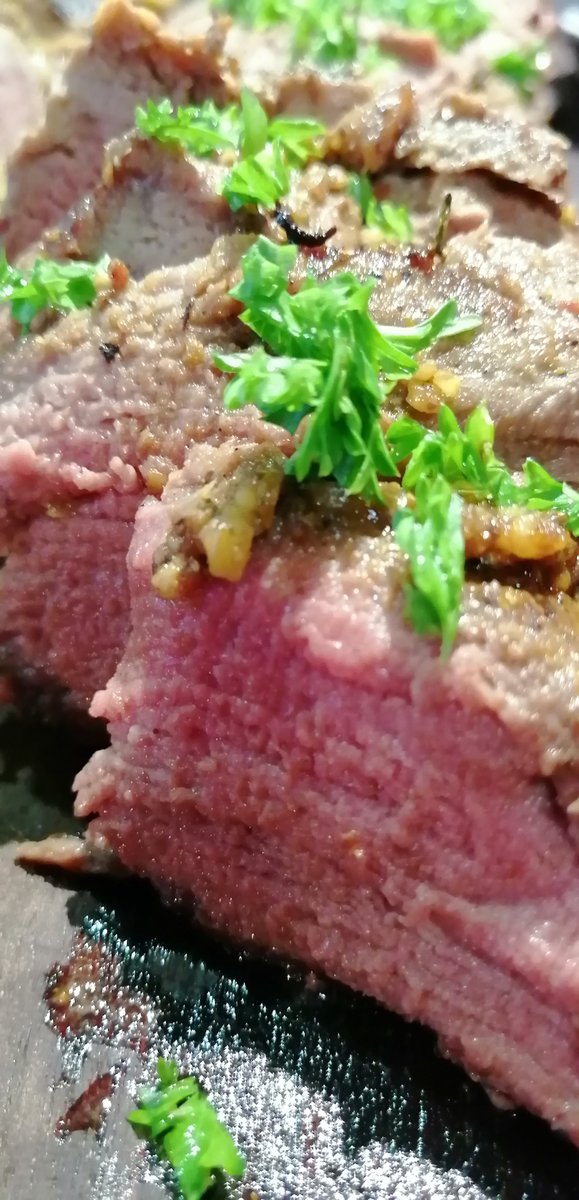 plankiebraai's tweet image. Meat is like a high five for your mouth #plankie #braaibroodjie #braai #bbqlife #braaivibes #braaitime #meat #fire #lekker #specialmoments #lifeisgood #Foodie #ProudlySouthAfrican @plankiebraai @braaiplank @JuniperStLounge @Cellie_ThisIsMe @WellyOom