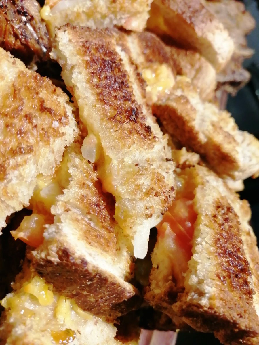 plankiebraai's tweet image. Ons is soos #braaivleis en #braaibroodjies...ons hoort saam op 'n #plankie! 😍 #braai #bbqlife #braaivibes #braaitime #meat #fire #lekker #specialmoments #lifeisgood #Foodie #ProudlySouthAfrican @plankiebraai @braaiplank @JuniperStLounge @Cellie_ThisIsMe @WellyOom