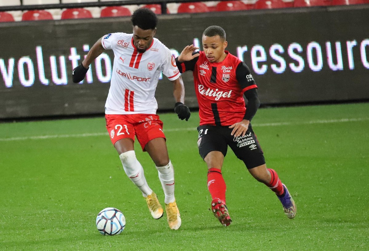 Ndenbe22's tweet photo. Ce n’est pas l’échec qu’il faut redouter, mais l’envie d’abandonner au moment de la difficulté 🦁🙏🏾⚽️ #LN21 #TrustTheProcess https://t.co/iNviNZDgVC