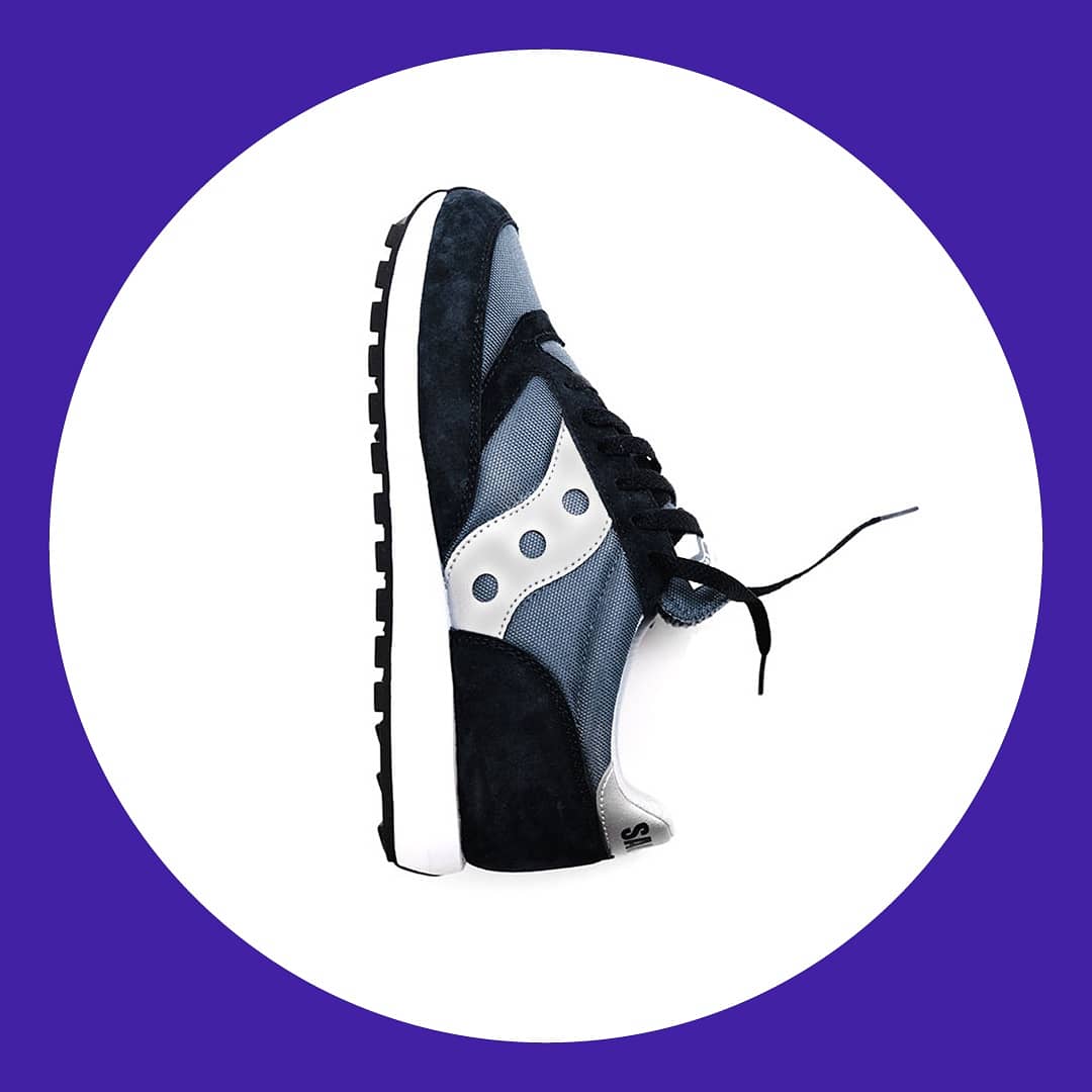 Cuando bailas por la calle 🎹🎸 con las Jazz en tus pies, ¡eso es "amore"❤️!

Ilustraciones de <a href="/alexis_page/">Alexis Page</a>

#getinthegroove #sauconyjazz #sauconyoriginals
 . 
#sauconylovers #jazzoriginal #jazz81 #sneakers #sneakerhead #shoes #kicks #sneaker #sneakersaddict #nicekicks