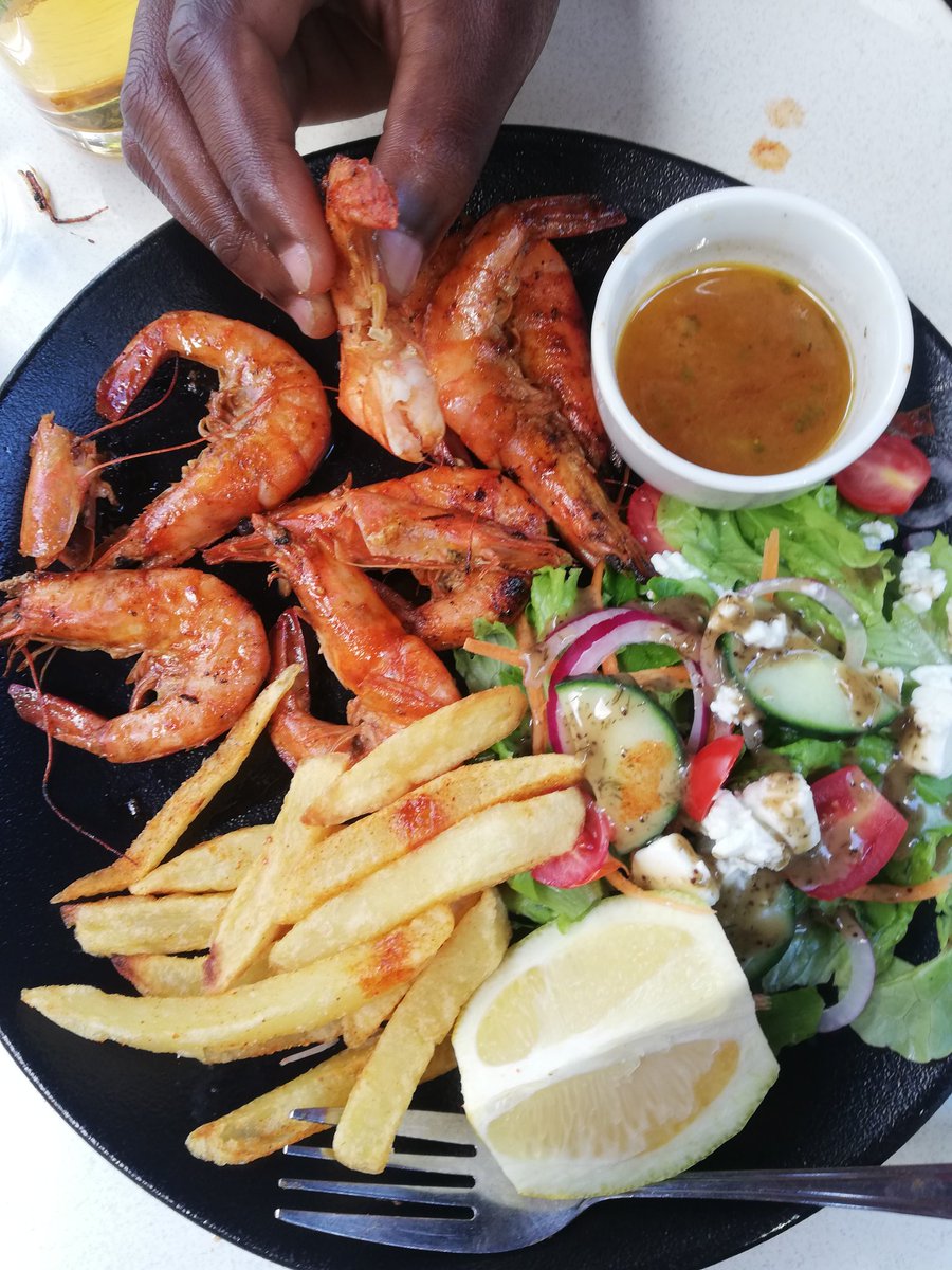 TXMkhize's tweet photo. @YesThatRuss @95Tebogo @DEDASOUL But Limpopoes you can't compare prawns with Mashoja no no😭😭😂😂 https://t.co/aaCO2B4Xcv