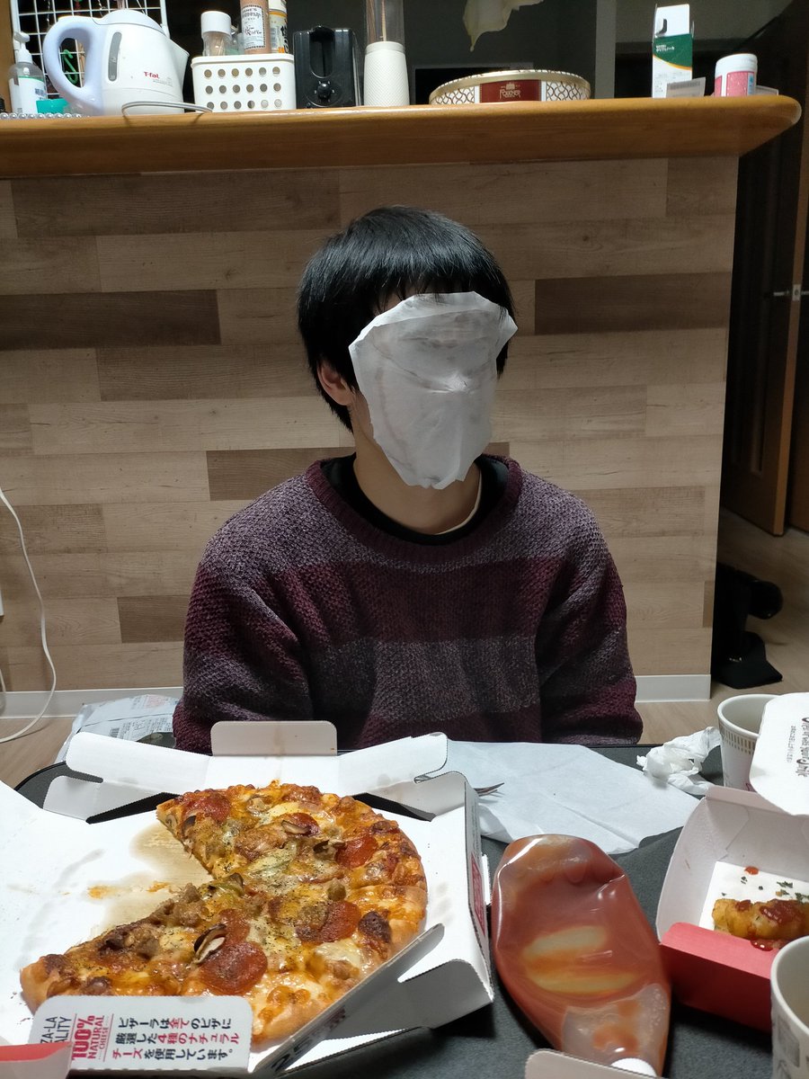 MiryFg's tweet photo. 汗でくっつくらしい https://t.co/CmuB9F8Rld