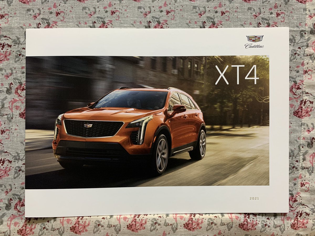 キャデラックxt4