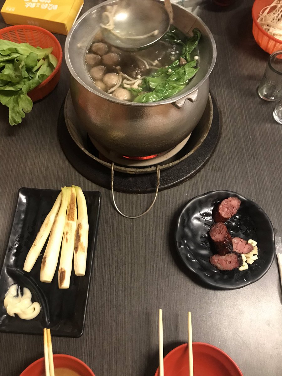 hi_czh's tweet photo. 冷冷的天 暖暖的薑母鴨😍 https://t.co/ikC9HU9Fnx