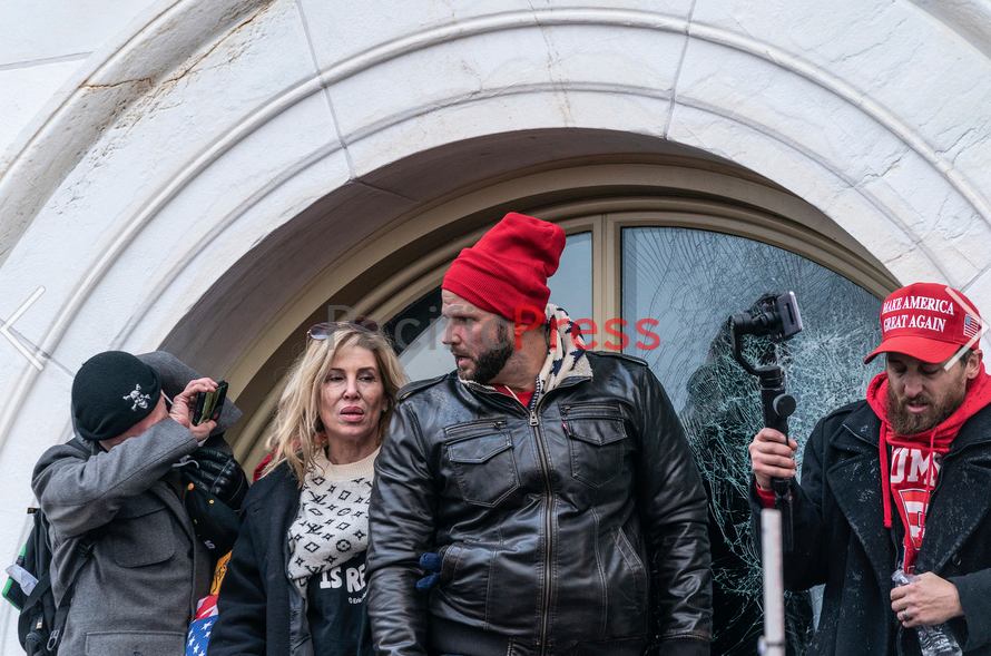  #CaveMan  https://www.pacificpressagency.com/search/results?s%5Bkeywords%5D=capitol&s%5Bclass%5D=#