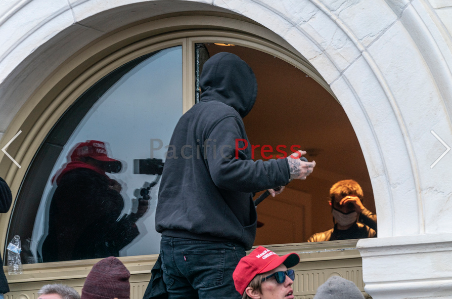  #CaveMan  #TheSheriff